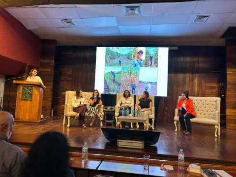 Panel de conversación en el escenario